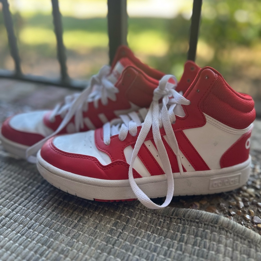 Adidas Kids Sneakers in Red and White